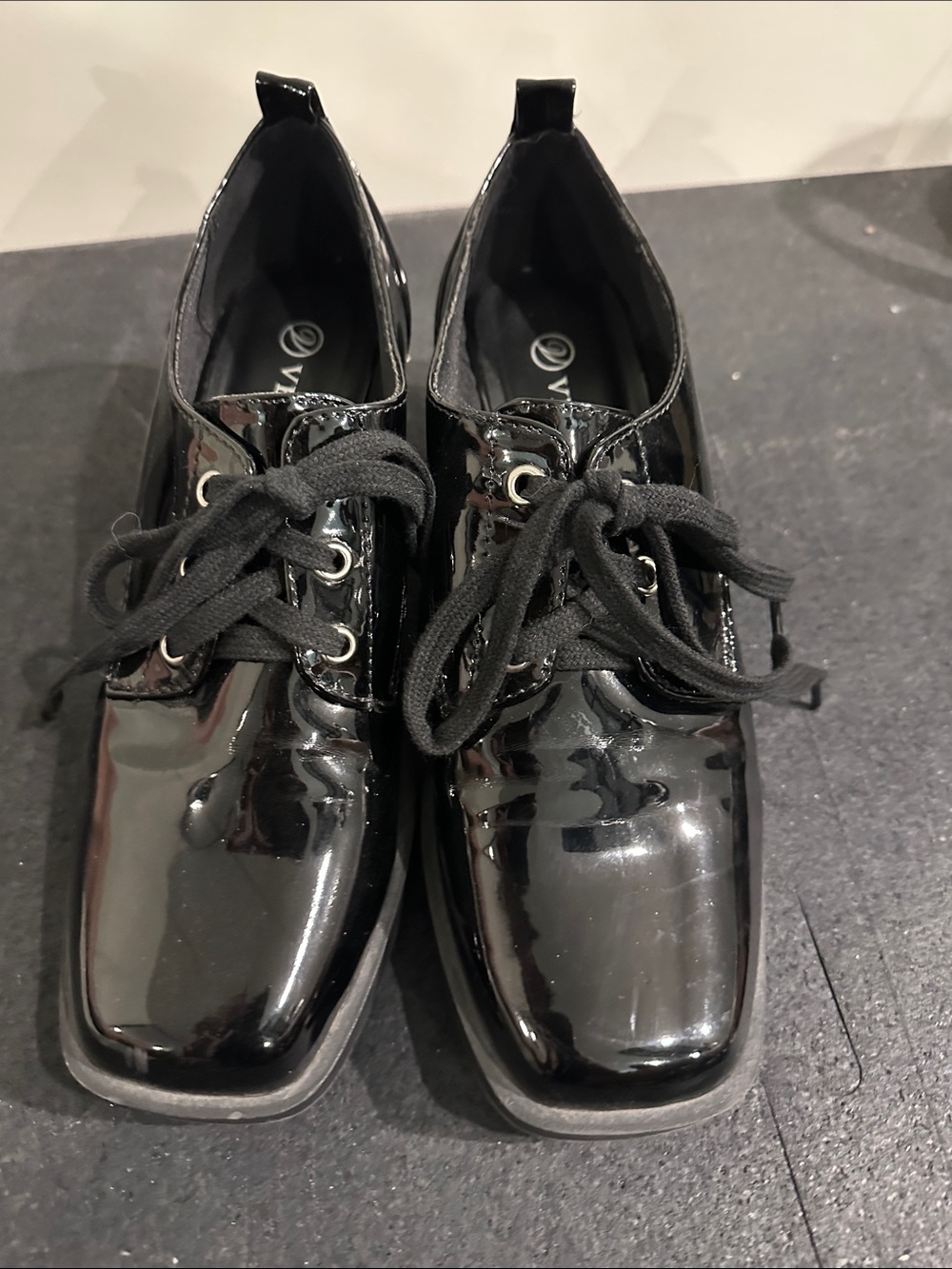 Versona Black Patent Lace-Up Oxfords